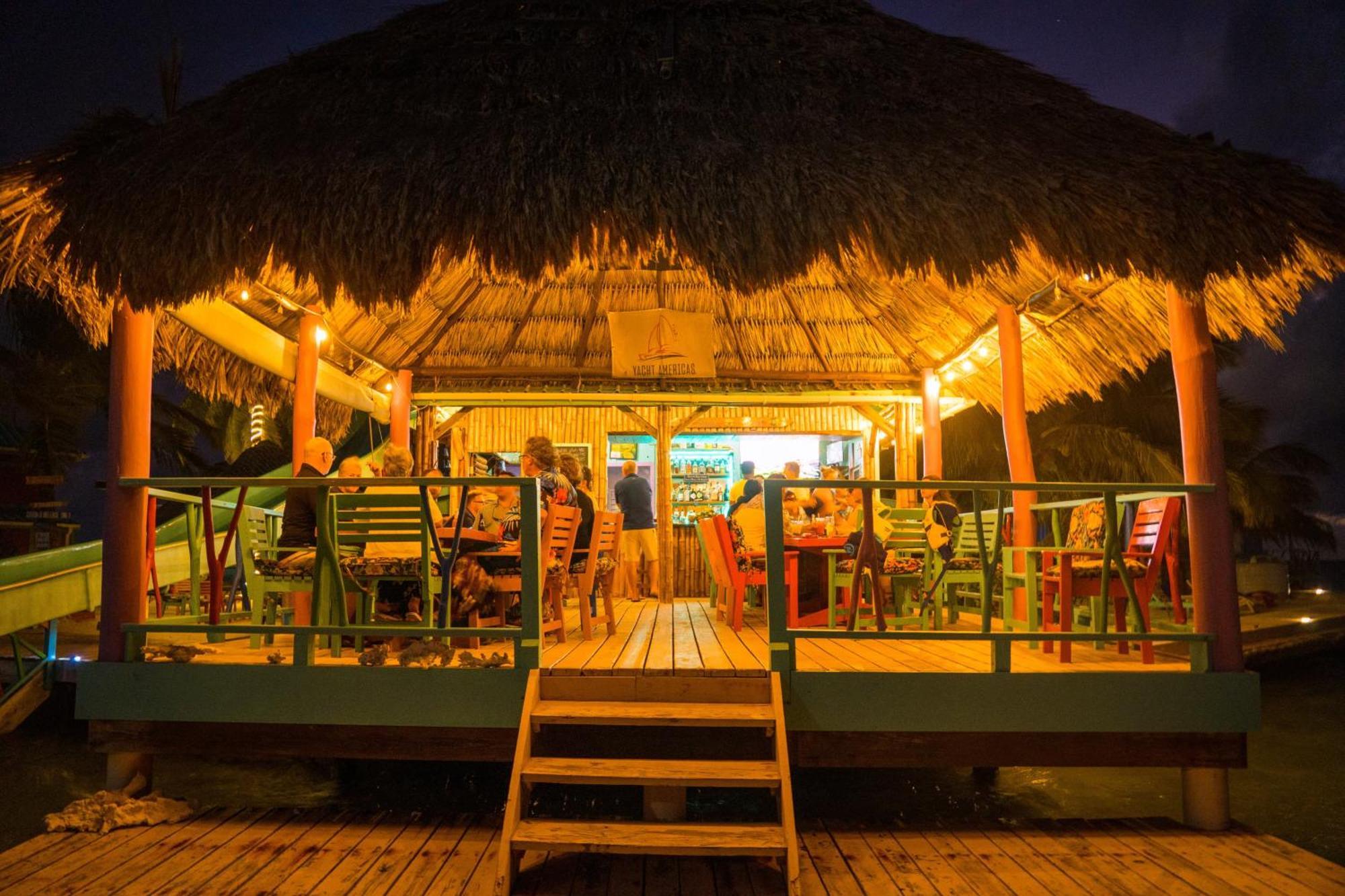 King Lewey'S Island Resort Placencia Exterior photo